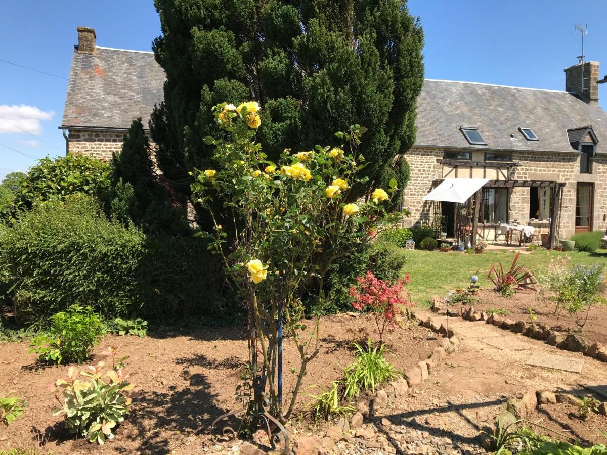 Bed and Breakfast Le Jardin Des Fees Savigny-le-Vieux Exterior foto