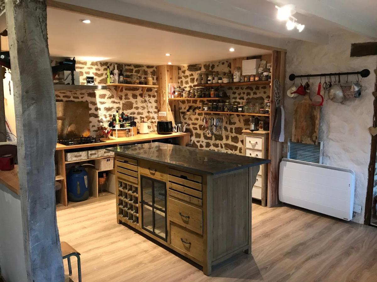 Bed and Breakfast Le Jardin Des Fees Savigny-le-Vieux Exterior foto