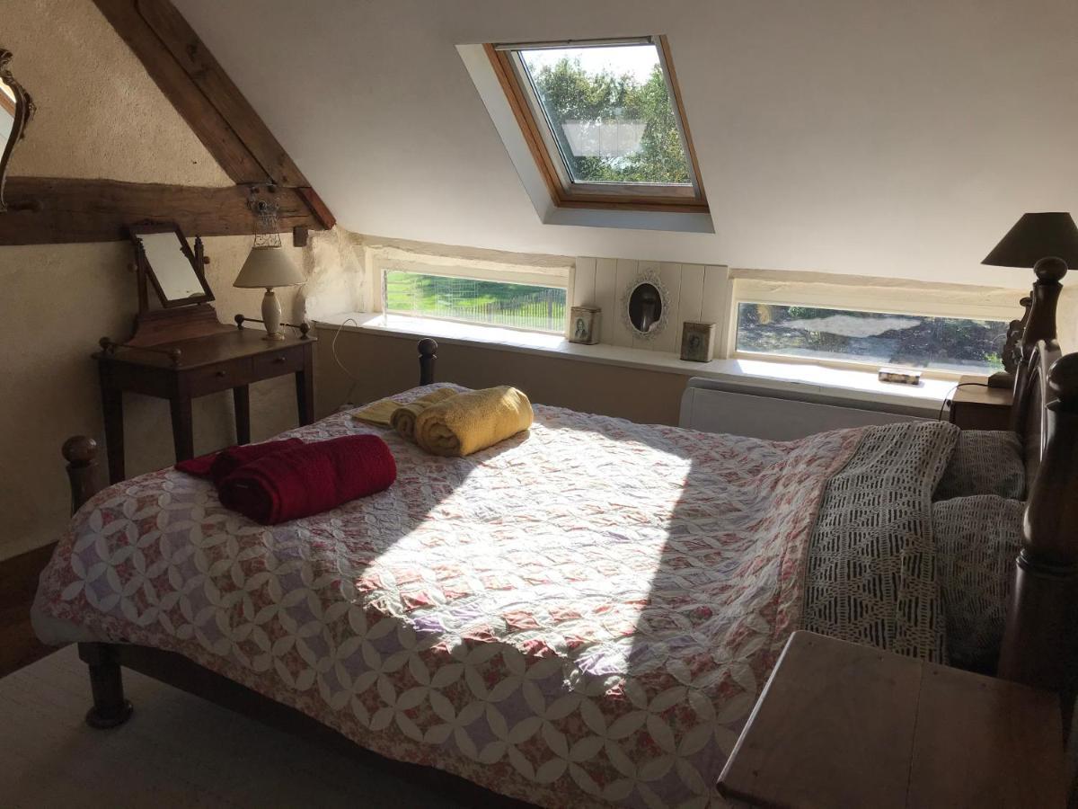 Bed and Breakfast Le Jardin Des Fees Savigny-le-Vieux Exterior foto