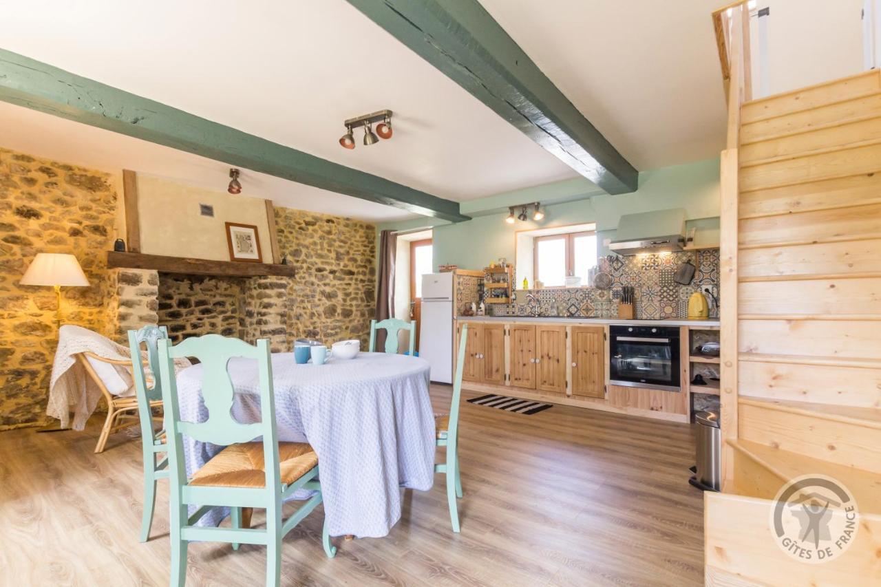 Bed and Breakfast Le Jardin Des Fees Savigny-le-Vieux Exterior foto